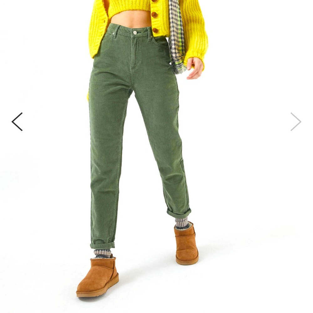 Urban Outfitter BDG Corduroy High Waisted Mom Pant